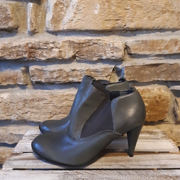 Bernardo Shoes - Bernardo Ankle Heels